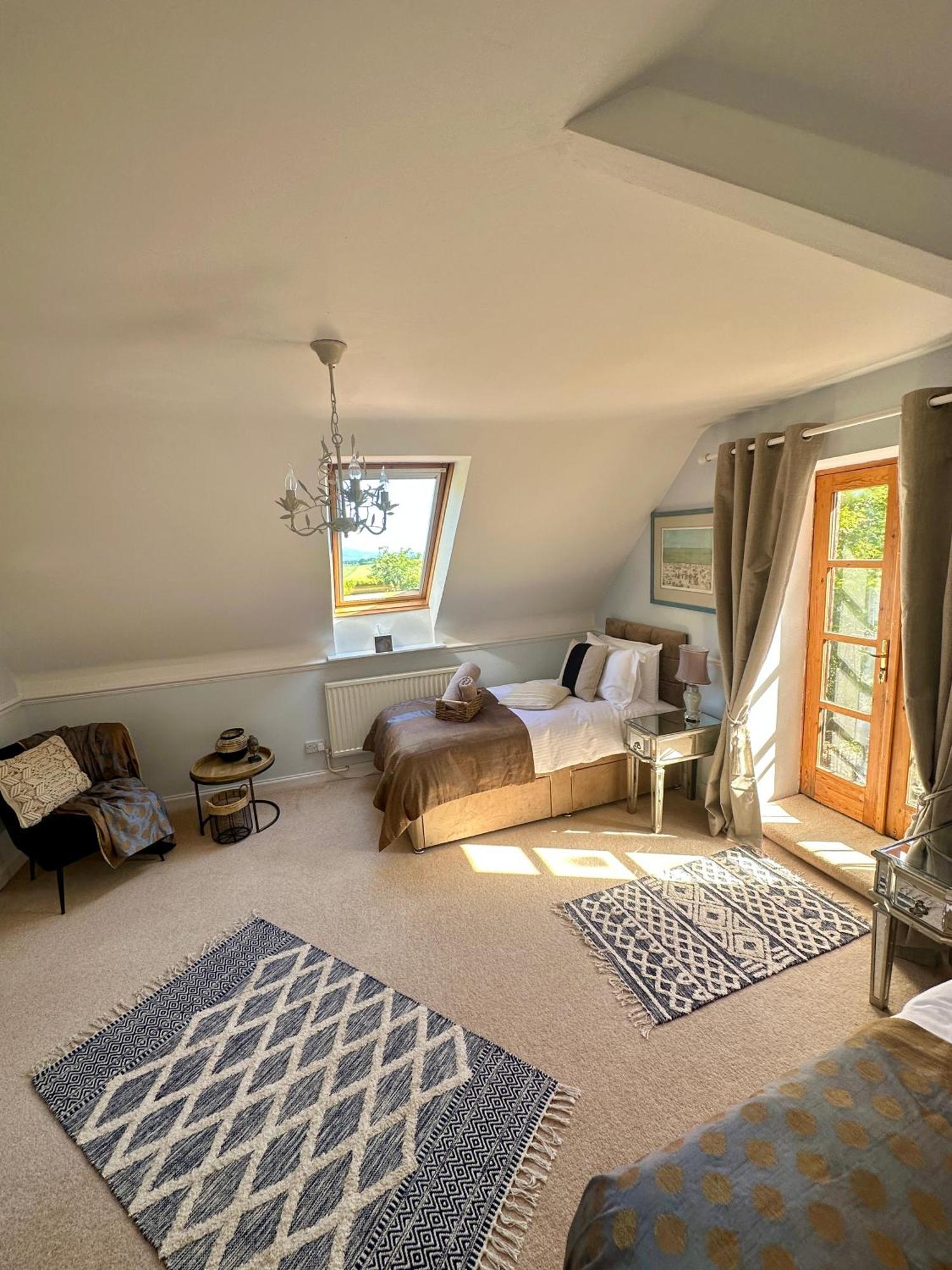 Awakening Alchemy Retreat Centre Bed & Breakfast Inverurie Exterior photo